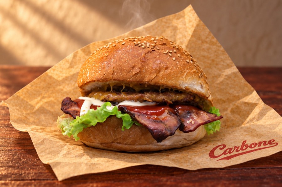 Un hamburger Carbone composto a scelta